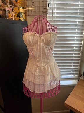 SHEIN ICON Lace Patchwork Crisscross Backless Spaghetti Strap Tiered Dress